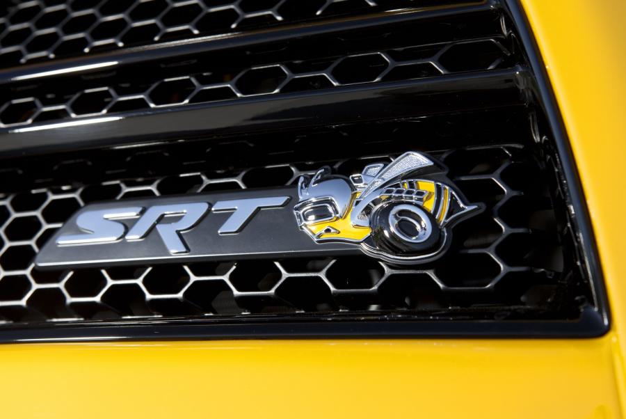  Dodge Charger SRT8 Super Bee 2012 года  (фото 8 из 39)